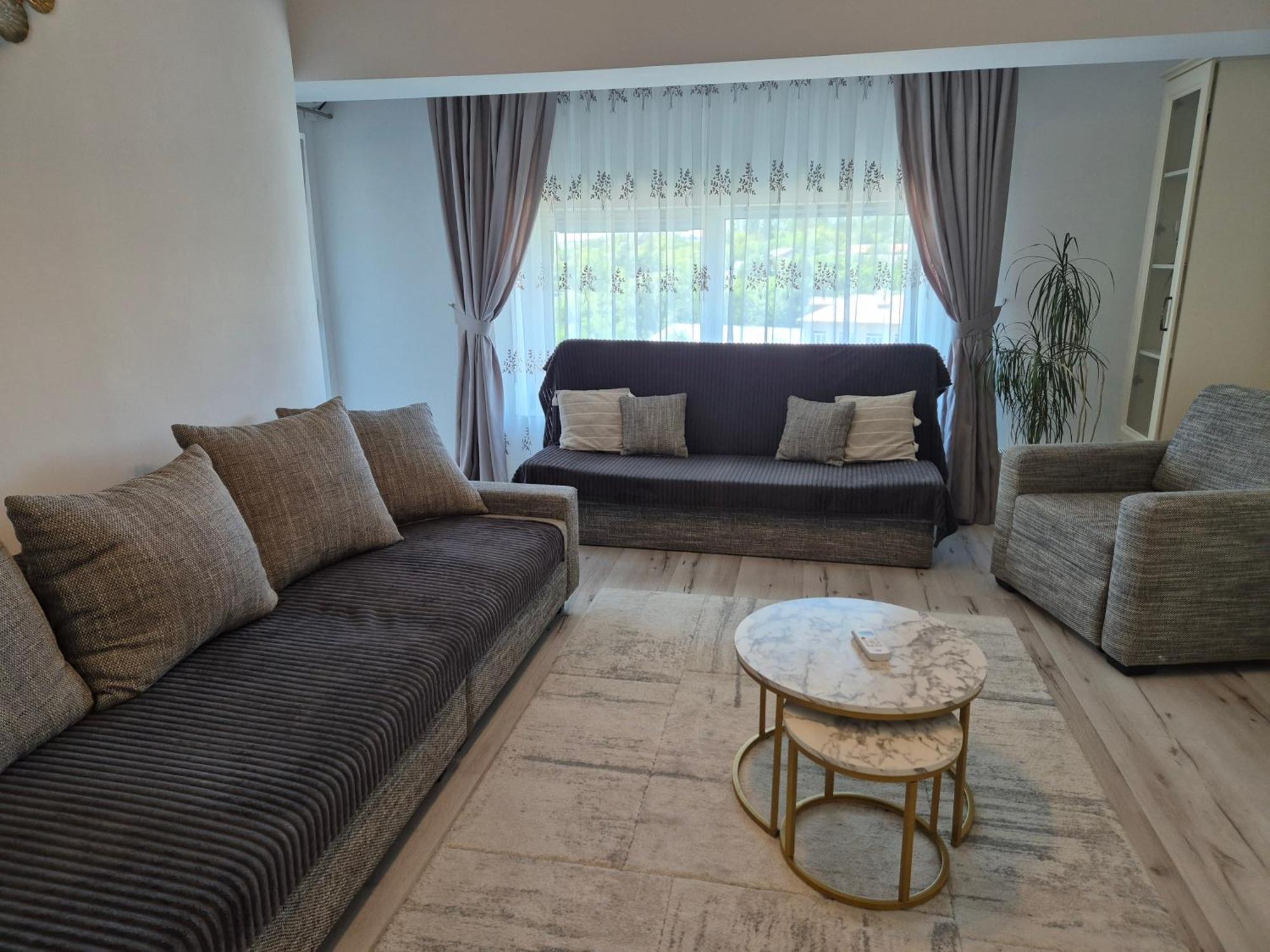 Suceava Apartment Luaran gambar
